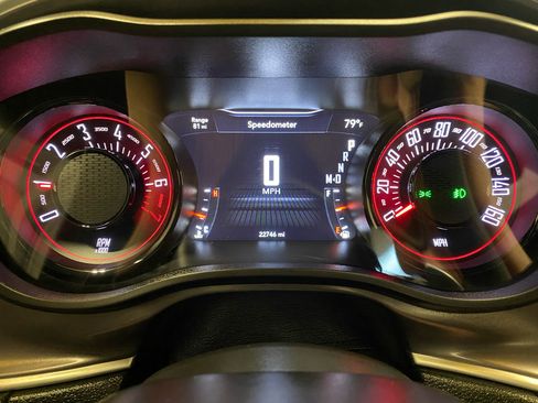 Used 2022 Dodge Challenger GT w/ Driver Convenience Group image 16