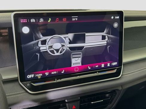 New 2026 Volkswagen Tiguan SE R-Line FWD image 17