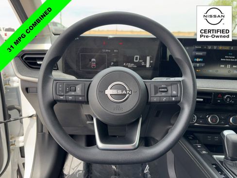 Certified 2025 Nissan Kicks SV w/ SV Premium Package AWD/4WD image 18