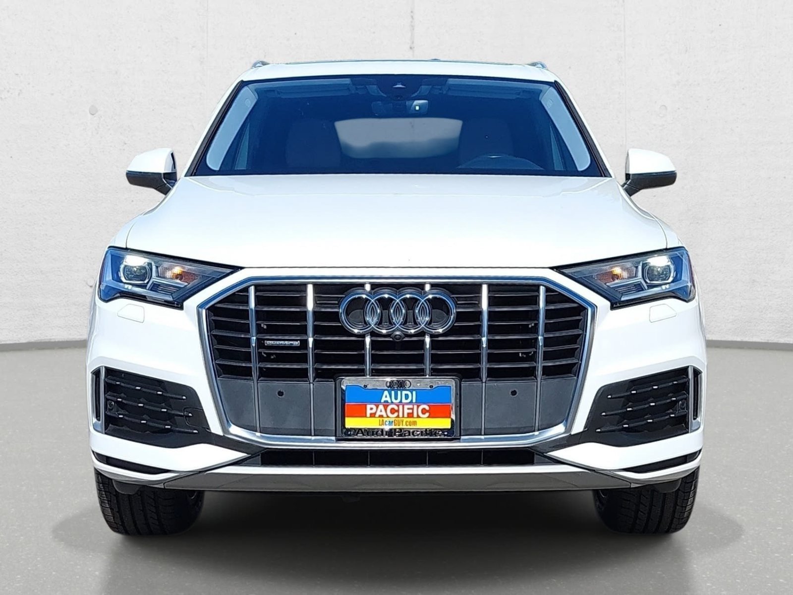 Used 2020 Audi Q7 2.0T Premium w/ Convenience Package AWD/4WD image 2