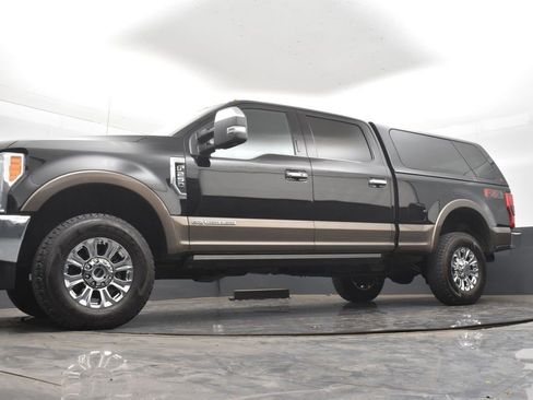 Used 2017 Ford F250 King Ranch w/ King Ranch Ultimate Package AWD/4WD image 26