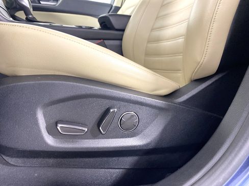 Used 2018 Ford Edge SEL w/ Equipment Group 201A image 17