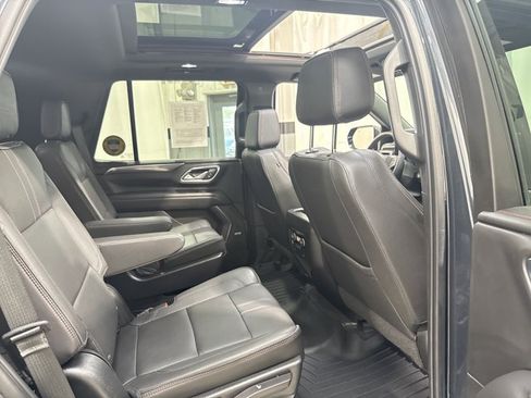 Used 2022 Chevrolet Tahoe RST w/ Sport Performance Package AWD/4WD image 34