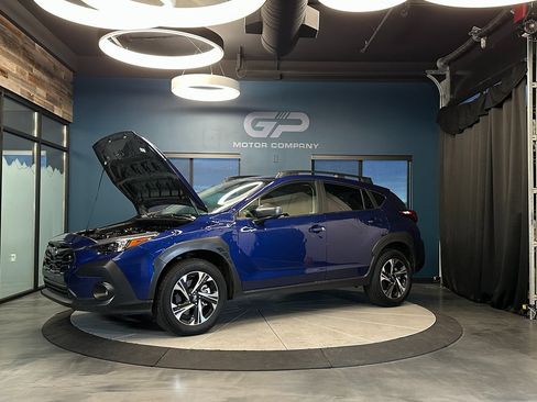 Used 2024 Subaru Crosstrek 2.0i Premium w/ Crosstrek Mirror Package image 24