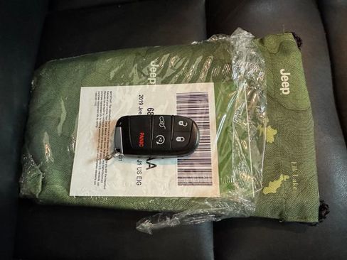 Used 2019 Jeep Grand Cherokee Limited w/ Trailer Tow Group IV image 28