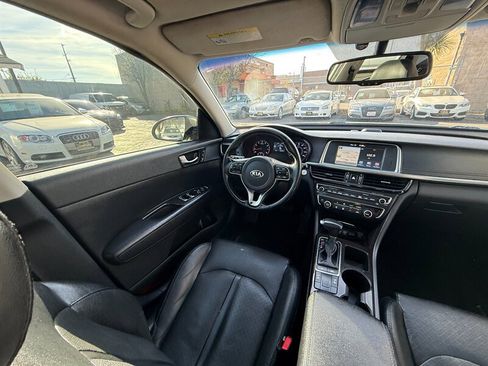 Used 2016 Kia Optima EX w/ Premium Package image 15