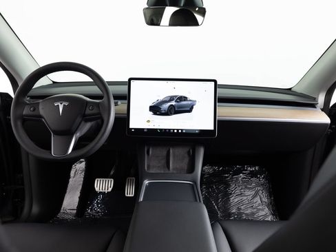 Used 2023 Tesla Model Y Long Range AWD/4WD image 32