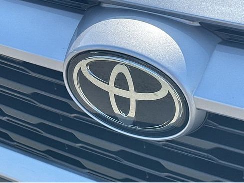 Used 2022 Toyota RAV4 XLE w/ Convenience Package AWD/4WD image 41