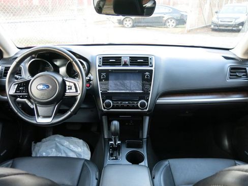 Used 2019 Subaru Outback 3.6R Limited image 19