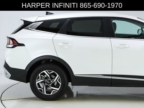 Used 2023 Kia Sportage LX AWD/4WD image 12