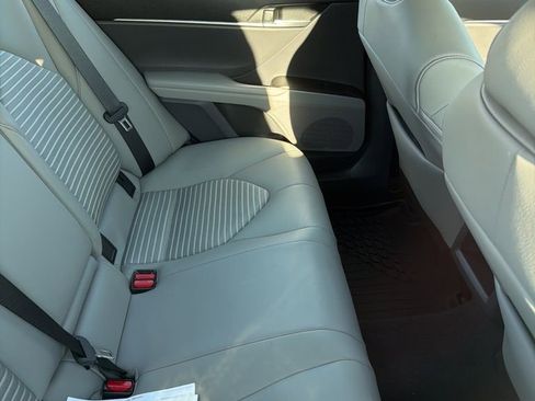 Used 2024 Toyota Camry SE FWD image 10