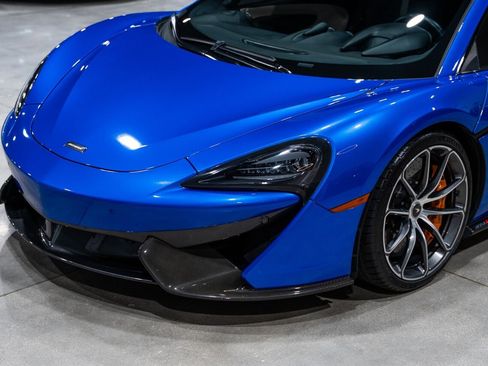 Used 2018 McLaren 570S Spider image 18