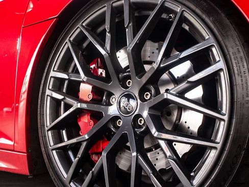 Used 2017 Audi R8 V10 w/ Carbon Exterior Package AWD/4WD image 18
