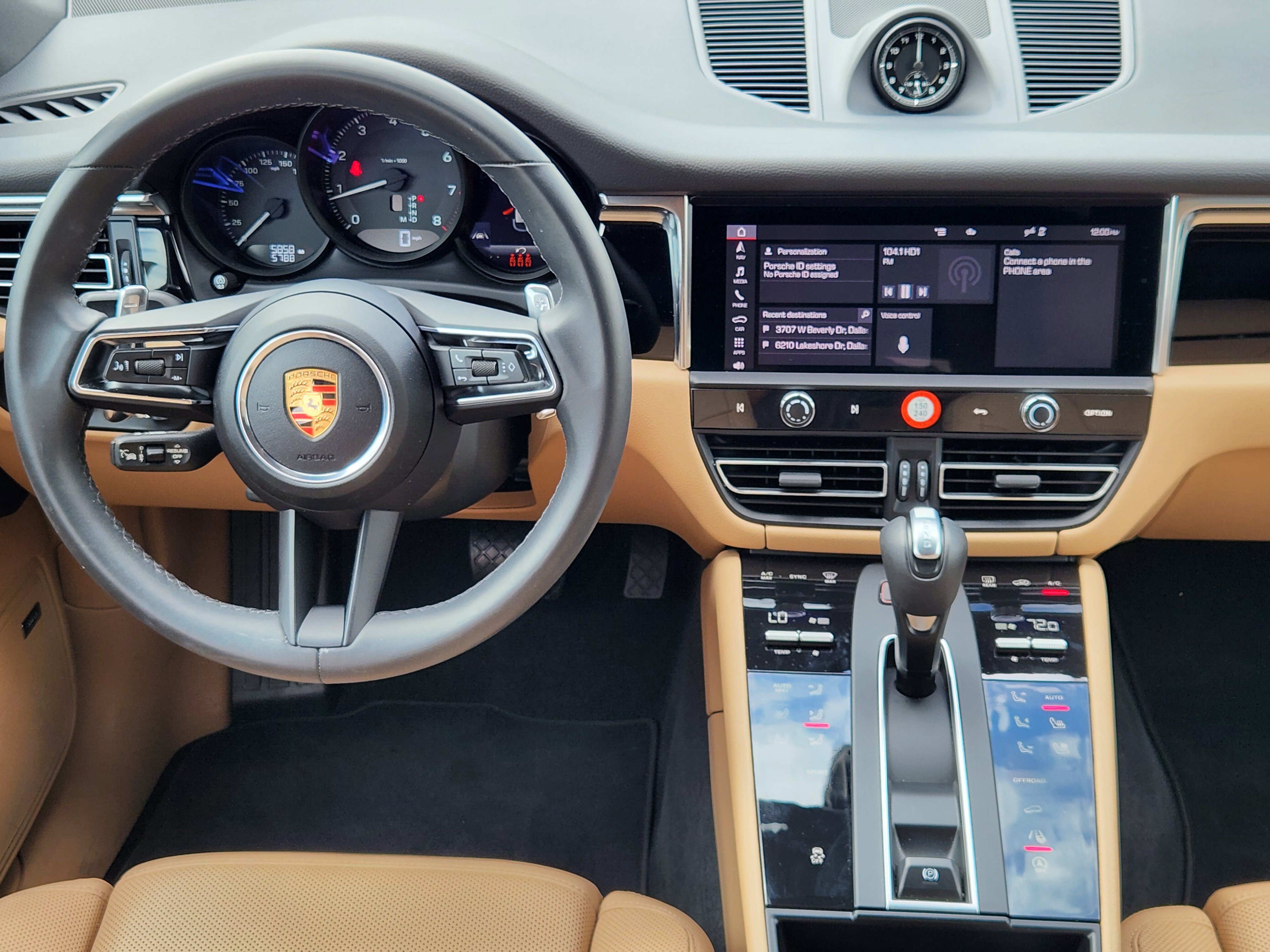 Certified 2026 Porsche Macan AWD/4WD image 28