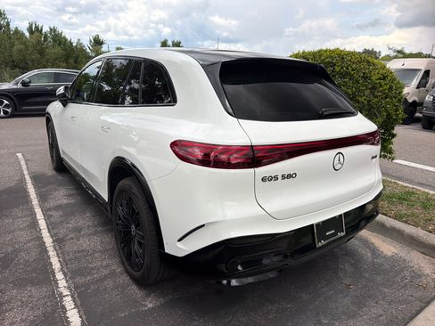 Certified 2023 Mercedes-Benz EQS 580 4MATIC SUV image 3