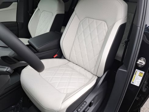 New 2026 Volkswagen Atlas Cross Sport SEL Premium R-Line AWD/4WD image 15