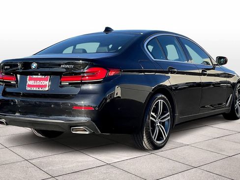 Used 2022 BMW 530i xDrive w/ Premium Package image 16