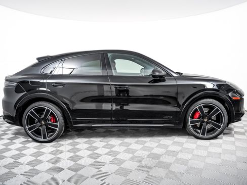 Certified 2023 Porsche Cayenne GTS AWD/4WD image 9
