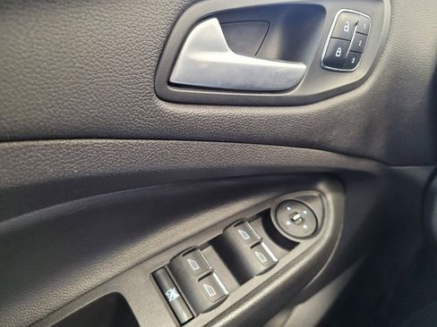 Used 2015 Ford Escape Titanium w/ Equipment Group 301A AWD/4WD image 27