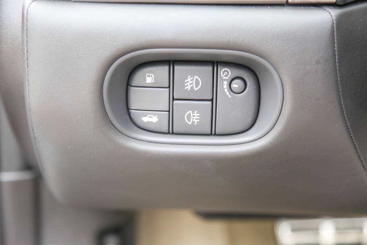Used 2009 Jaguar XKR R RWD image 79