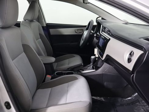 Used 2017 Toyota Corolla LE FWD image 17