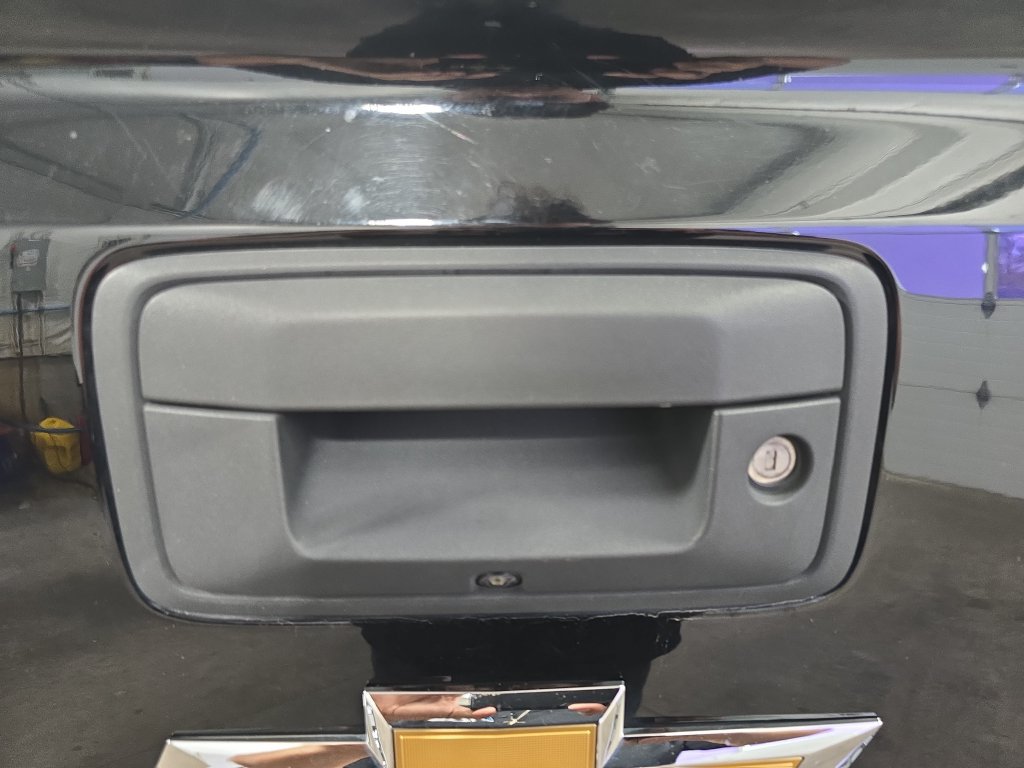 Used 2018 Chevrolet Silverado 2500 LTZ w/ Snow Plow Prep Package AWD/4WD image 13