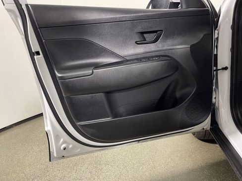 Certified 2025 Hyundai Kona SEL FWD image 19