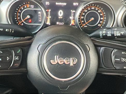 Used 2021 Jeep Wrangler Unlimited Sport image 34