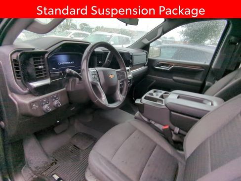 Used 2022 Chevrolet Silverado 1500 LT AWD/4WD image 8