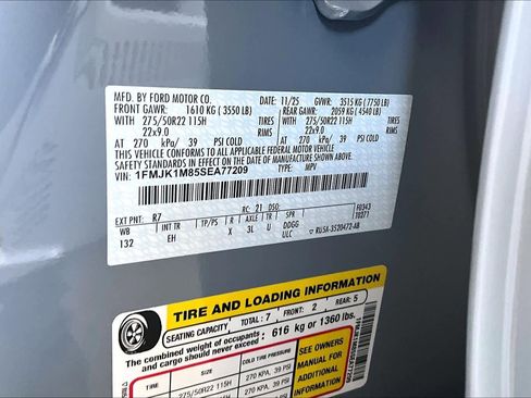 New 2025 Ford Expedition Max Platinum w/ Driver's Package image 16