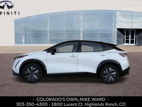 Used 2023 Nissan Ariya AWD image 2