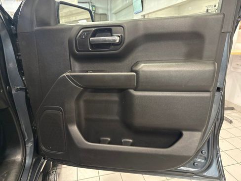 Used 2019 Chevrolet Silverado 1500 Custom w/ Custom Value Package image 29