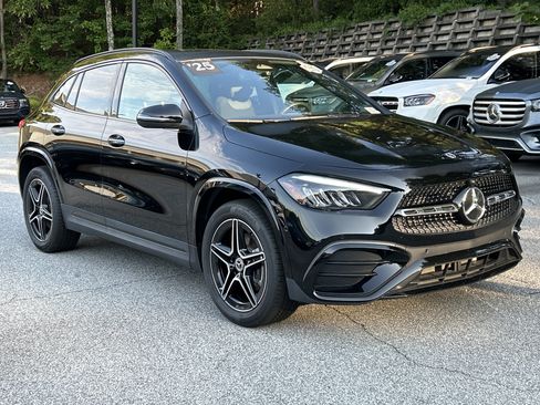 Certified 2025 Mercedes-Benz GLA 250 4MATIC image 4