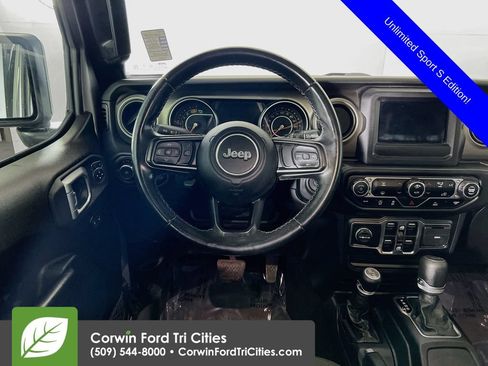 Used 2021 Jeep Wrangler Unlimited Sport AWD/4WD image 24
