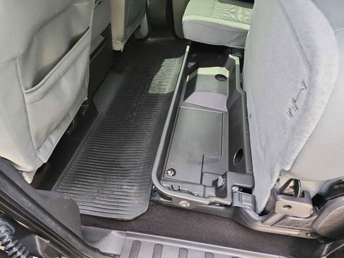 Used 2016 Ford F250 XLT w/ XLT Interior Package image 33