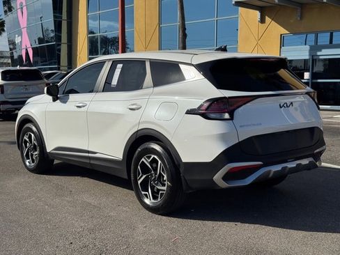 Certified 2024 Kia Sportage LX image 3