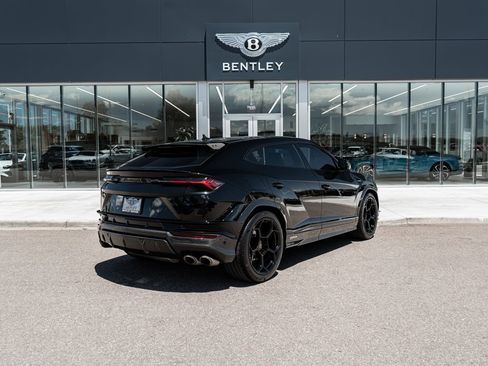 Used 2023 Lamborghini Urus Performante AWD/4WD image 3