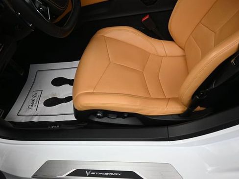 Used 2025 Chevrolet Corvette Stingray Preferred Conv w/ Z51 Performance Package RWD image 15