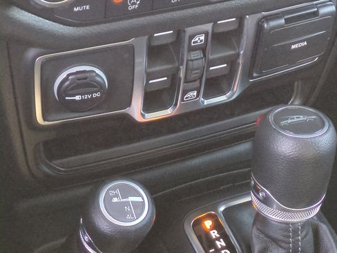New 2026 Jeep Gladiator Sport AWD/4WD image 30