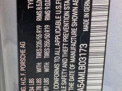 Used 2021 Porsche Macan image 26