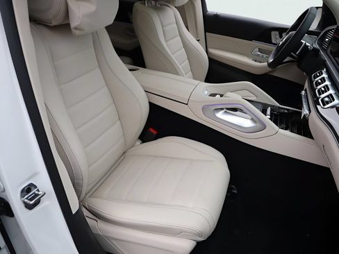 Certified 2026 Mercedes-Benz GLS 450 4MATIC image 15