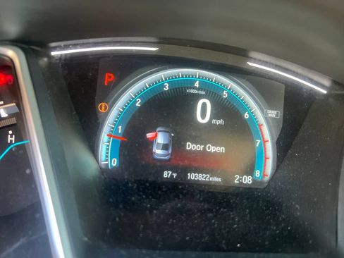 Used 2018 Honda Civic EX-T image 3
