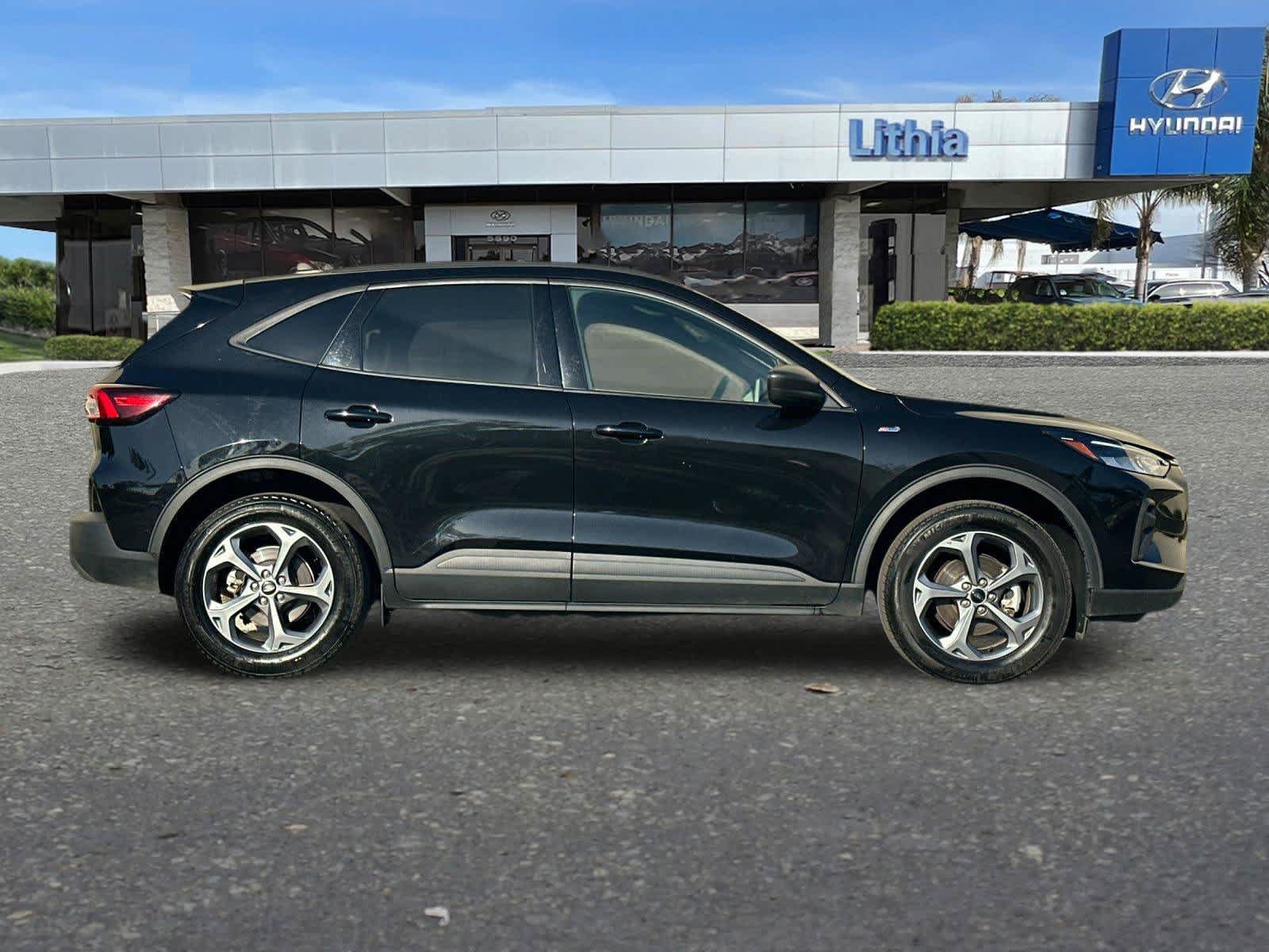 Used 2025 Ford Escape ST-Line AWD/4WD image 9