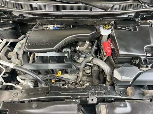 Used 2019 Nissan Rogue Sport FWD image 18