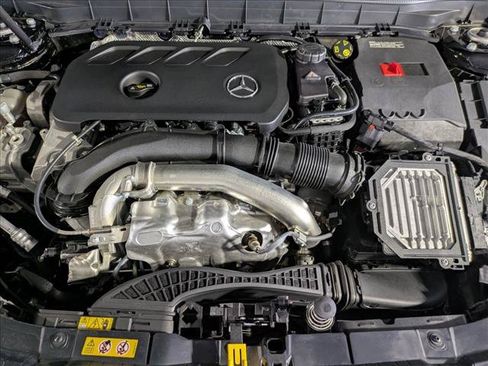Used 2025 Mercedes-Benz GLB 250 image 20