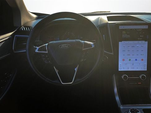 Used 2022 Ford Edge SEL w/ Convenience Package image 8