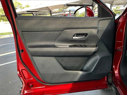 New 2025 Nissan Kicks SV w/ SV Premium Package image 10