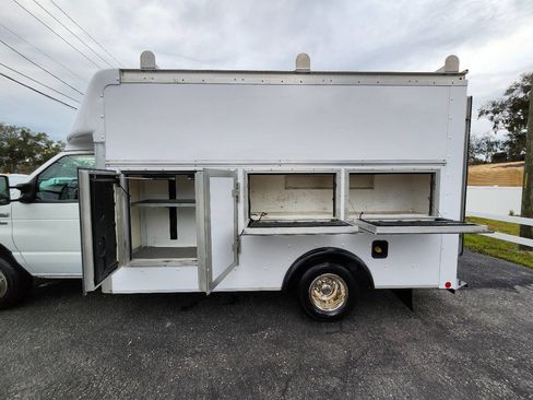 Used 2018 Ford E-350 and Econoline 350 Super Duty w/ Power Windows & Locks Group image 26