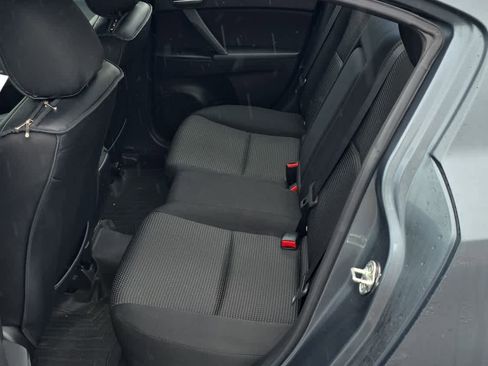 Used 2012 MAZDA MAZDA3 i Touring FWD image 4