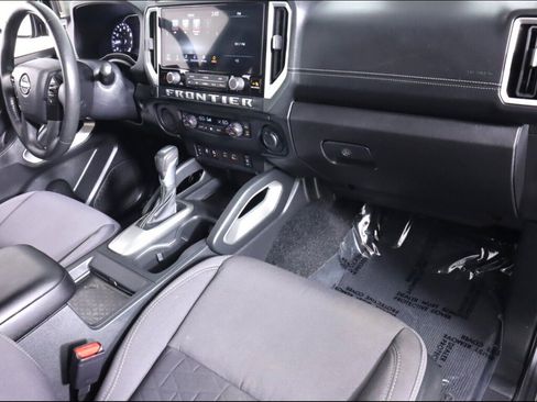 Used 2025 Nissan Frontier SV w/ SV Convenience Package RWD image 48